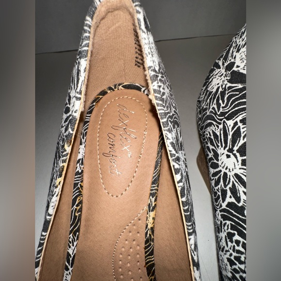 Dexflex Comfort Size 7.5 Black and White Open Toe Wedges - Picture 3 of 9